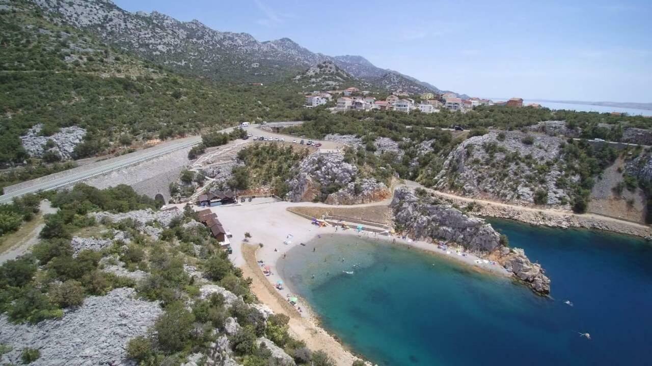 Apartmani Cindric Karlobag Exterior photo